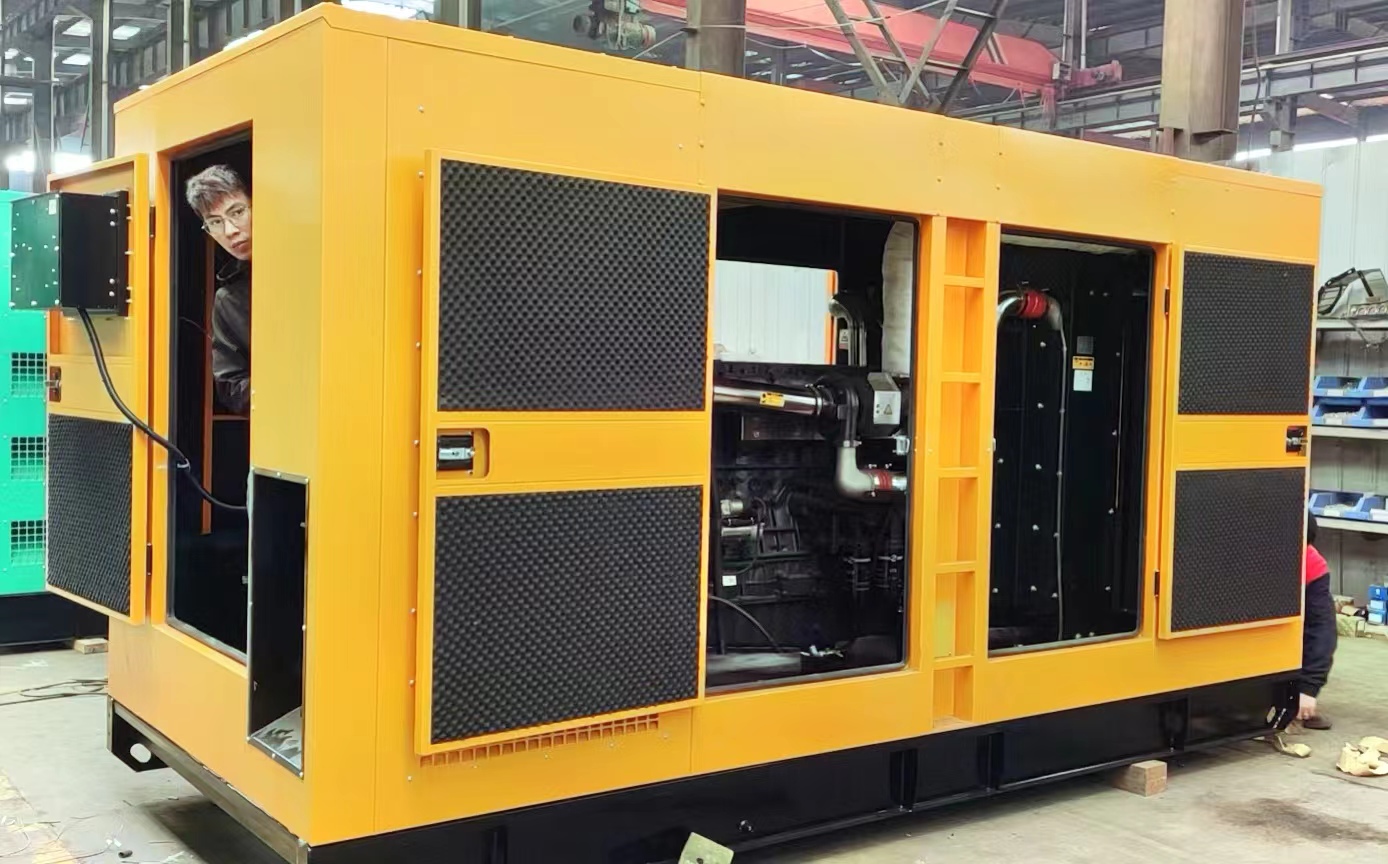 300KW靜音型發(fā)電機(jī)組發(fā)貨